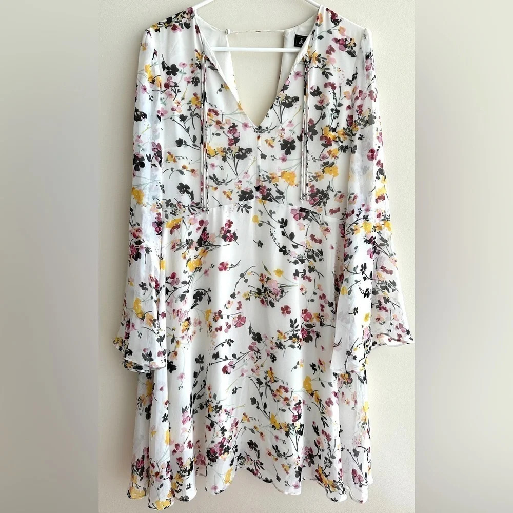 Sam Edelman White Lined Floral Garden Bell Sleeve Dress Women’s Size 10